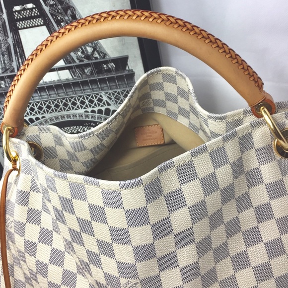 STUNNING⭐️ARTSY⭐️MM AZURE LOUIS VUITTON - Picture 7 of 8